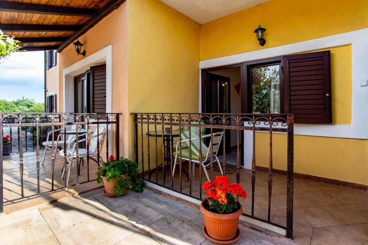 Apartmani Jurman Matohanci Экстерьер фото